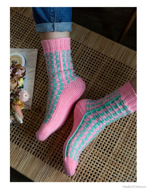 Вязаные проекты в книге «52 Weeks of Socks Vol. II». Продолжение