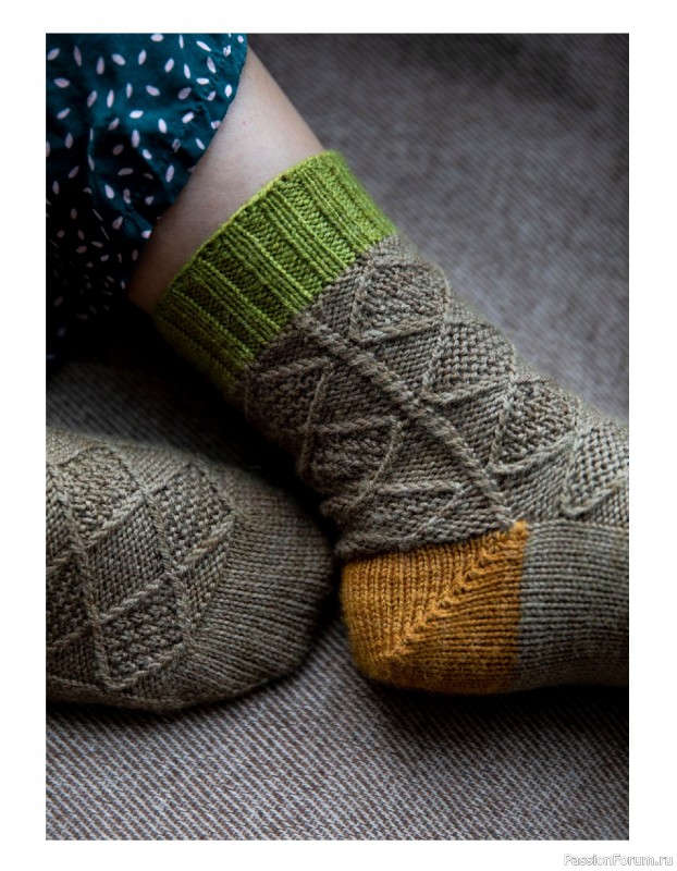 Вязаные проекты в книге «52 Weeks of Socks Vol. II». Продолжение