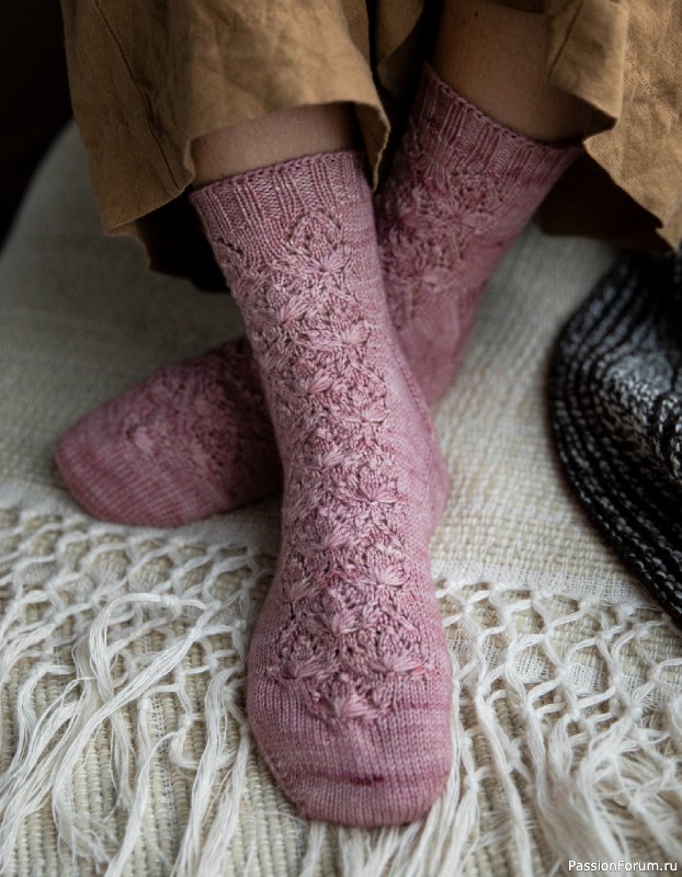 Вязаные проекты в книге «52 Weeks of Socks Vol. II». Продолжение