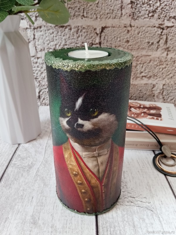Подсвечник для чайной свечи из серии Коты - аристократы