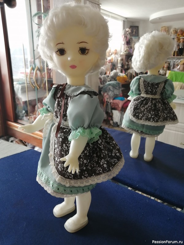 Одеваю кукол