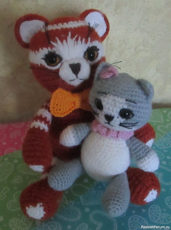 Котята крюком. Мои работы