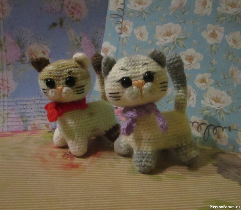 Котята крюком. Мои работы