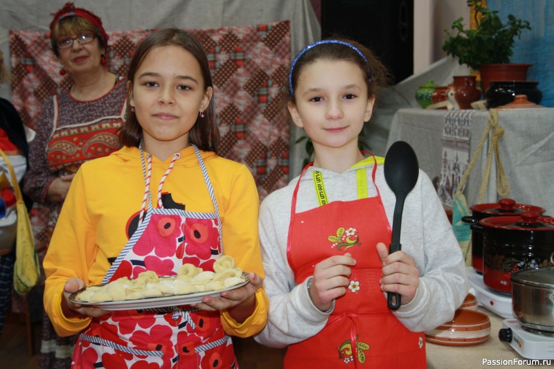 Новая жизнь старых вещей. Из простыней в поварской колпак.