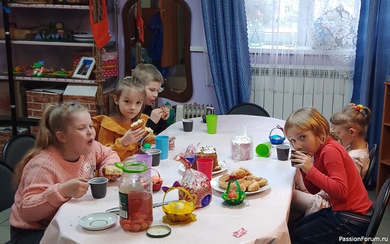 Хочется привить детям любовь к творчеству.