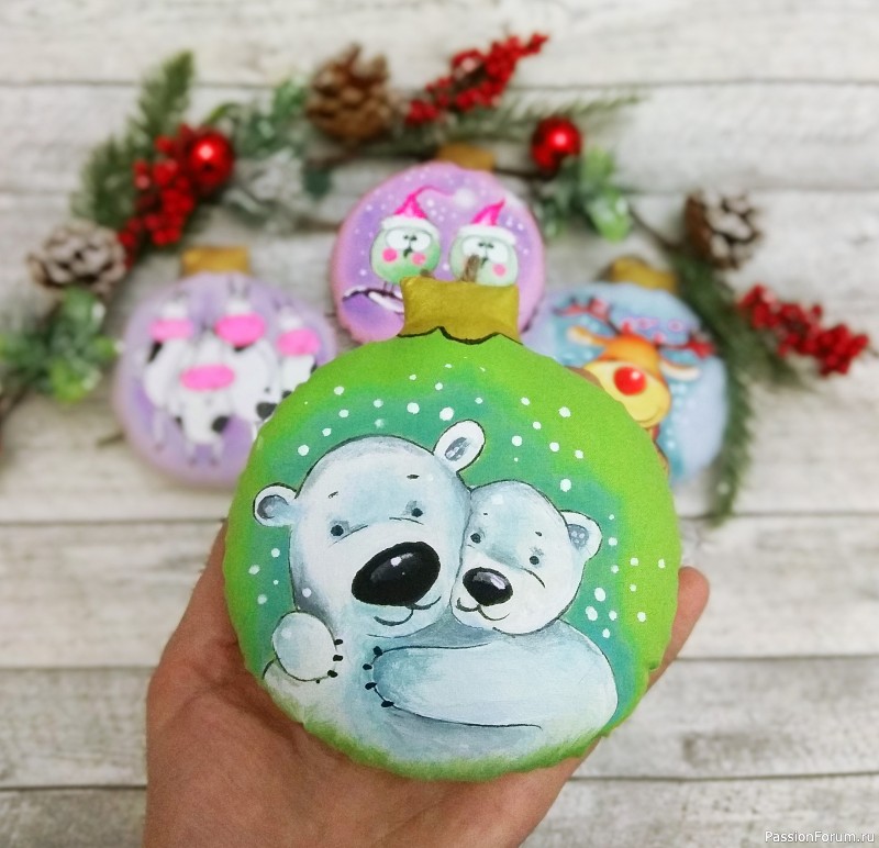 Ёлочная игрушка бывает и такой )))