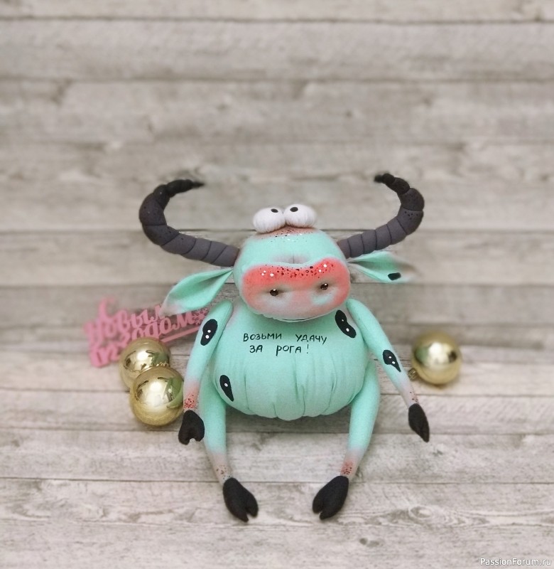 С Новым годом, любимые феечки!