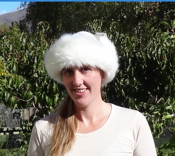 Белая шапка и бактус