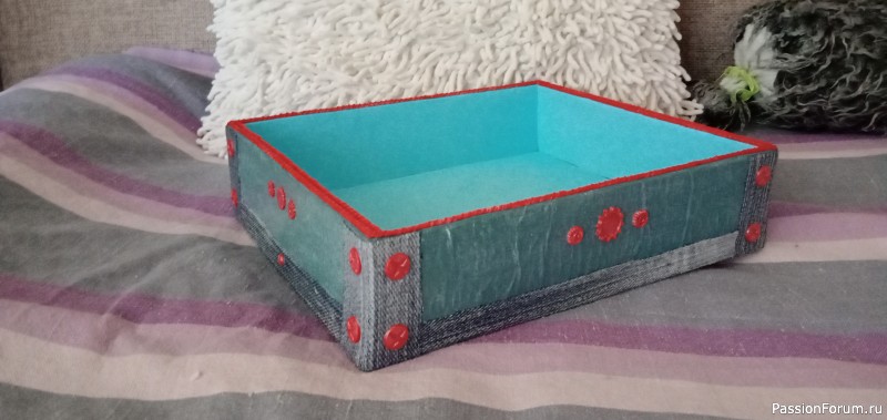 Коробок монохром "Кавалеры и дамы"