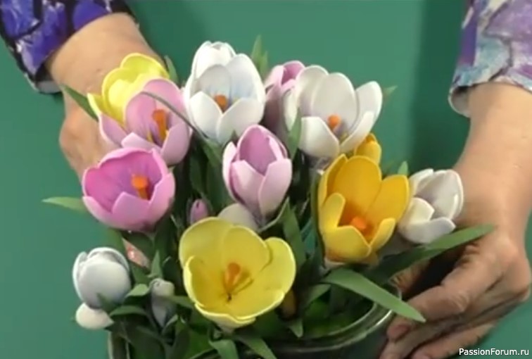 Крокусы из фоамирана. Видео МК