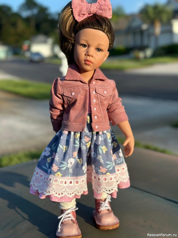 Одежда для кукол с вышивкой