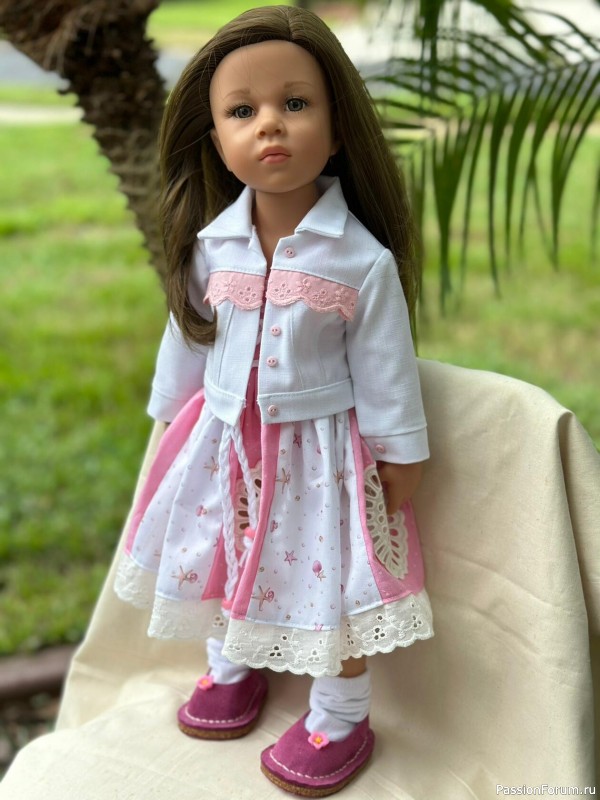 Одежда для кукол с вышивкой