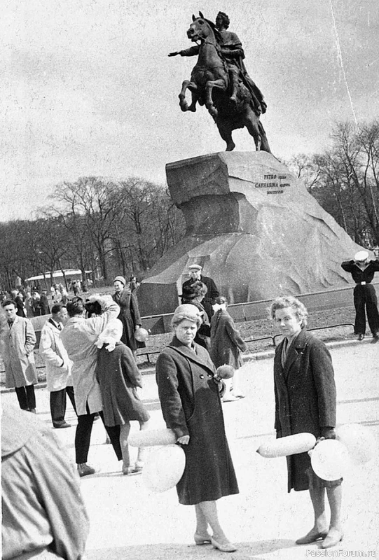 Как выглядели советские женщины 1940-х годов