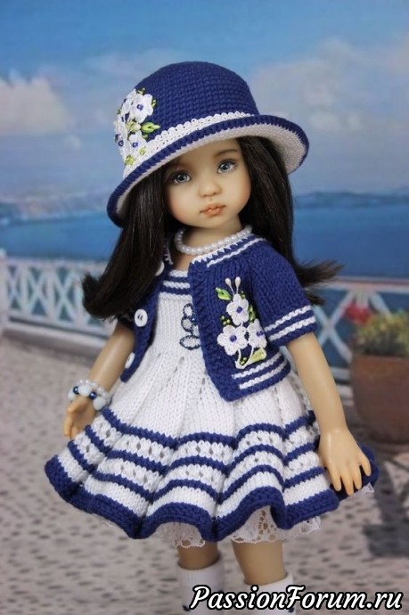 Кукла в платье крючком
