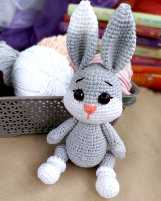 Вязаный зайчишка. МК