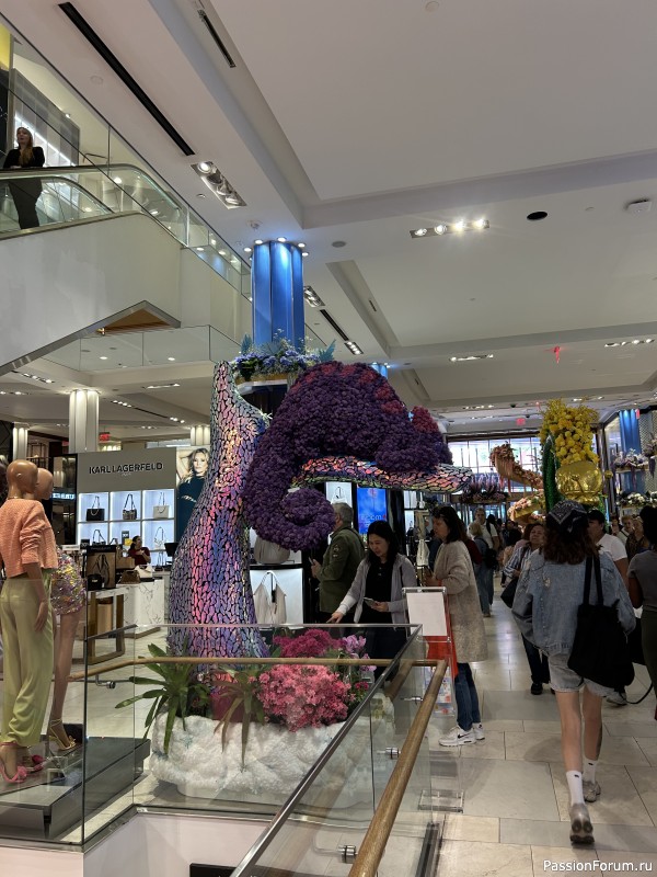 Цветочное шок магазина Macy’s в Нью-Йорке