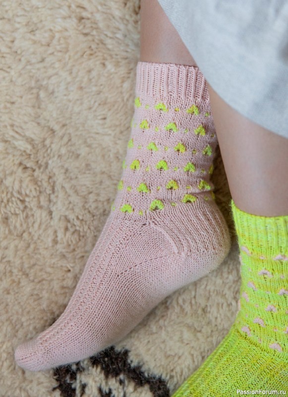 Вязаные проекты в книге «52 Weeks of Socks Vol. II»