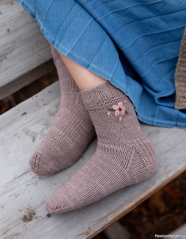 Вязаные проекты в книге «52 Weeks of Socks Vol. II»