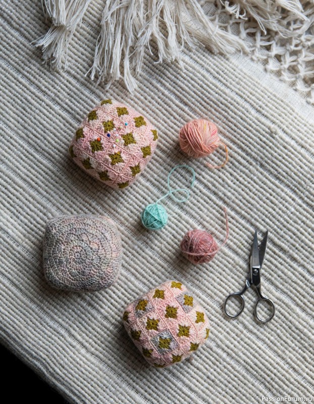Вязаные проекты в книге «52 Weeks of Scrap Yarn». Продолжение