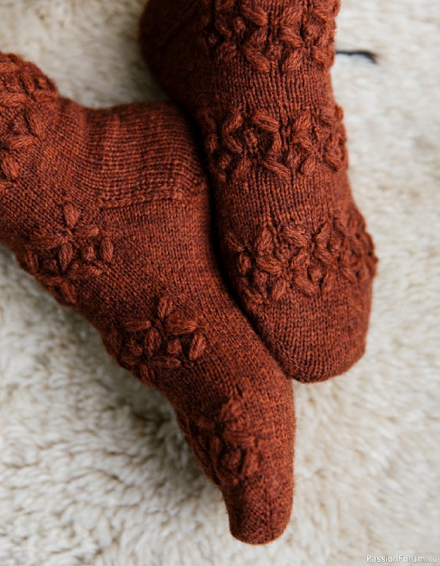 Вязаные проекты в книге «52 Weeks of Socks Vol. II»