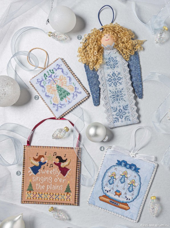 Коллекция вышивки в журнале «Just CrossStitch - Christmas Ornaments 2022»