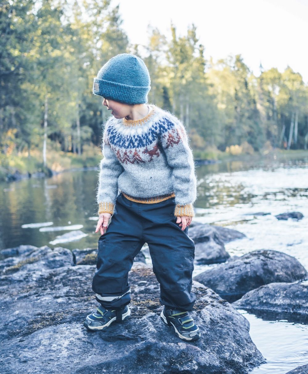 Коллекция вязаных моделей в книге «Icelandic Knits»