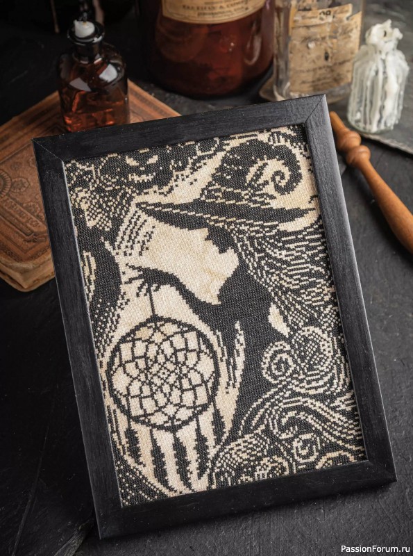 Коллекция вышивки в журнале «Just CrossStitch - Halloween 2025»