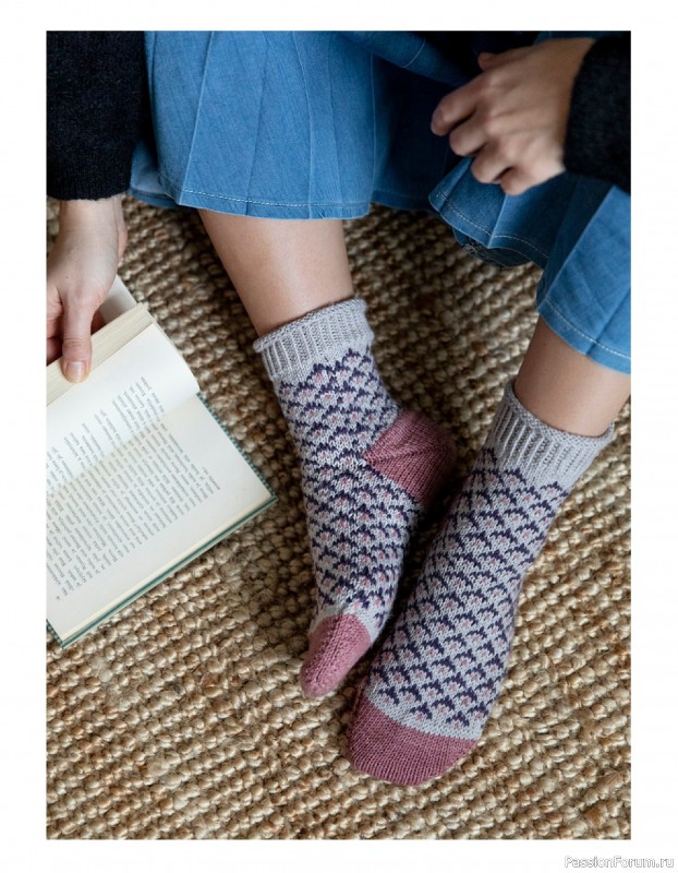 Вязаные проекты в книге «52 Weeks of Socks Vol. II»