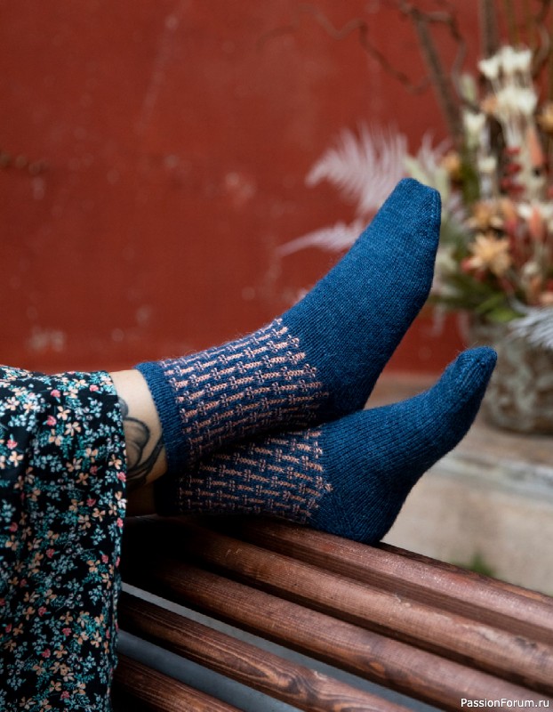 Вязаные проекты в книге «52 Weeks of Socks Vol. II»