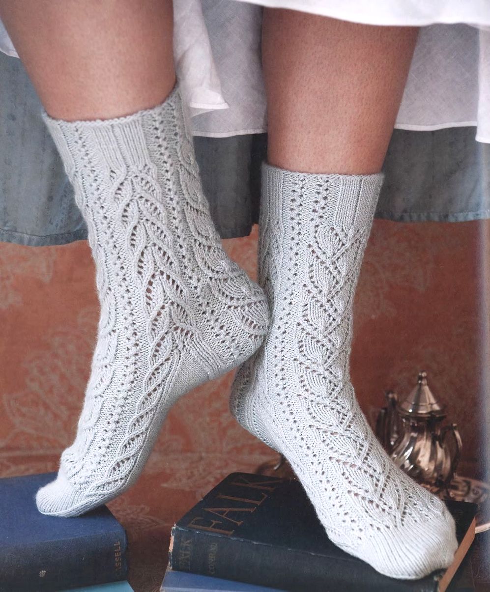 40 проектов вязания в журнале &quot;Vogue Knitting Lace&quot;: 40 Bold &amp; Delicate Knits 2021