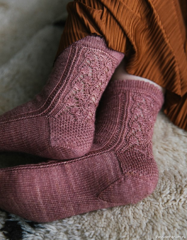 Вязаные проекты в книге «52 Weeks of Socks Vol. II»