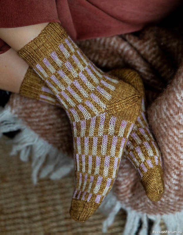 Вязаные проекты в книге «52 Weeks of Socks Vol. II»