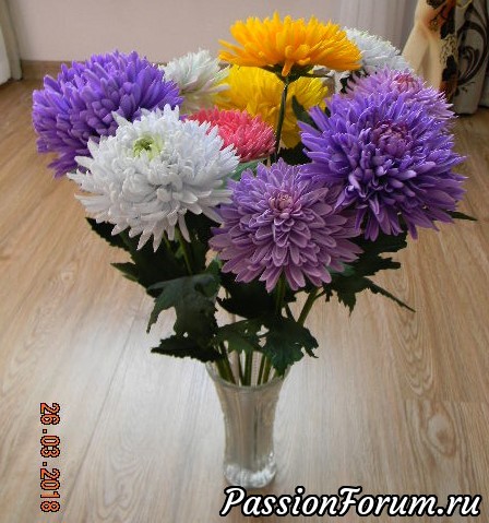 Букет для мамы Корзинка хризантем (цветы из фетра)