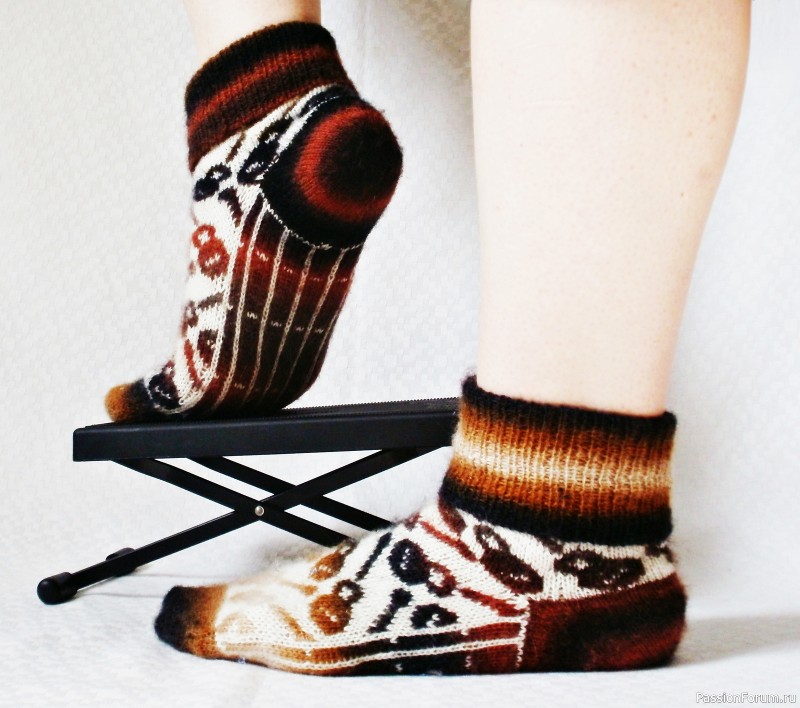 Носки жаккардом #stringscolorworksocks для всех стран.