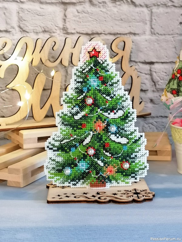 Ёлок много не бывает!