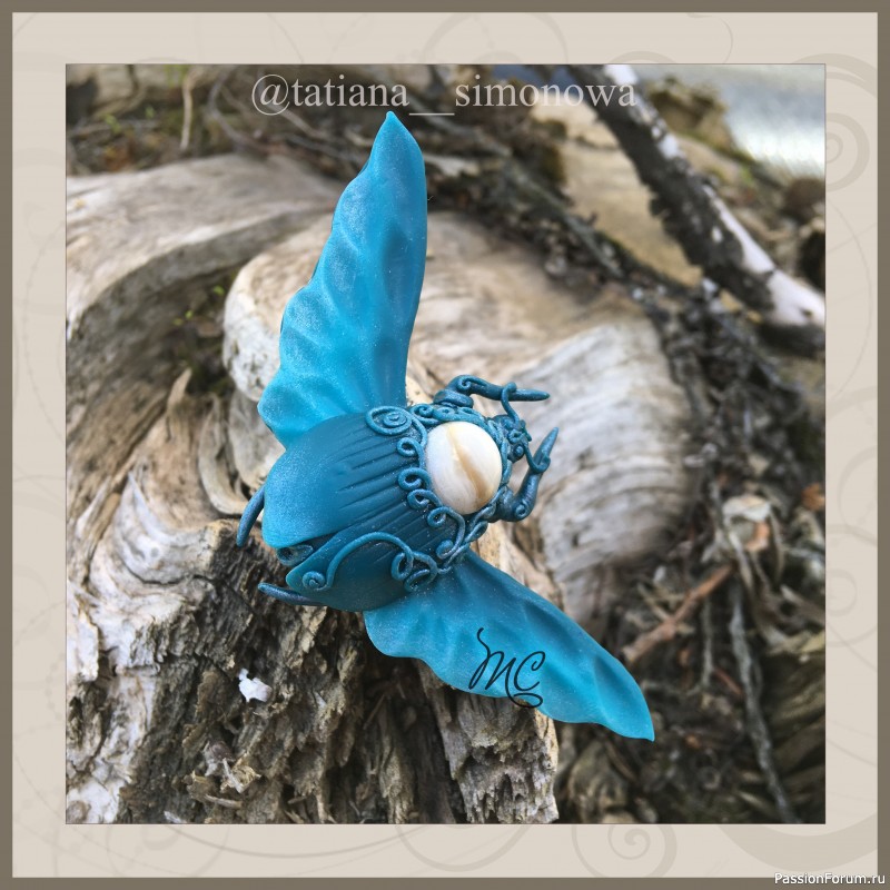 ГОлубой жук с ониксом