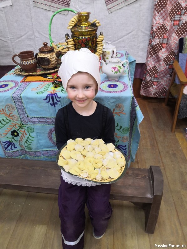 Новая жизнь старых вещей. Из простыней в поварской колпак.