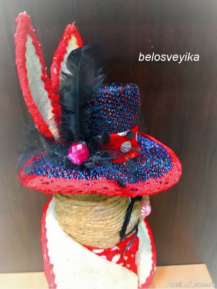 Зайчиха модница