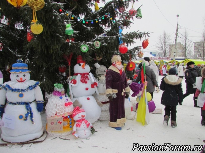 У всех Дед мороз, а у нас снеговики.