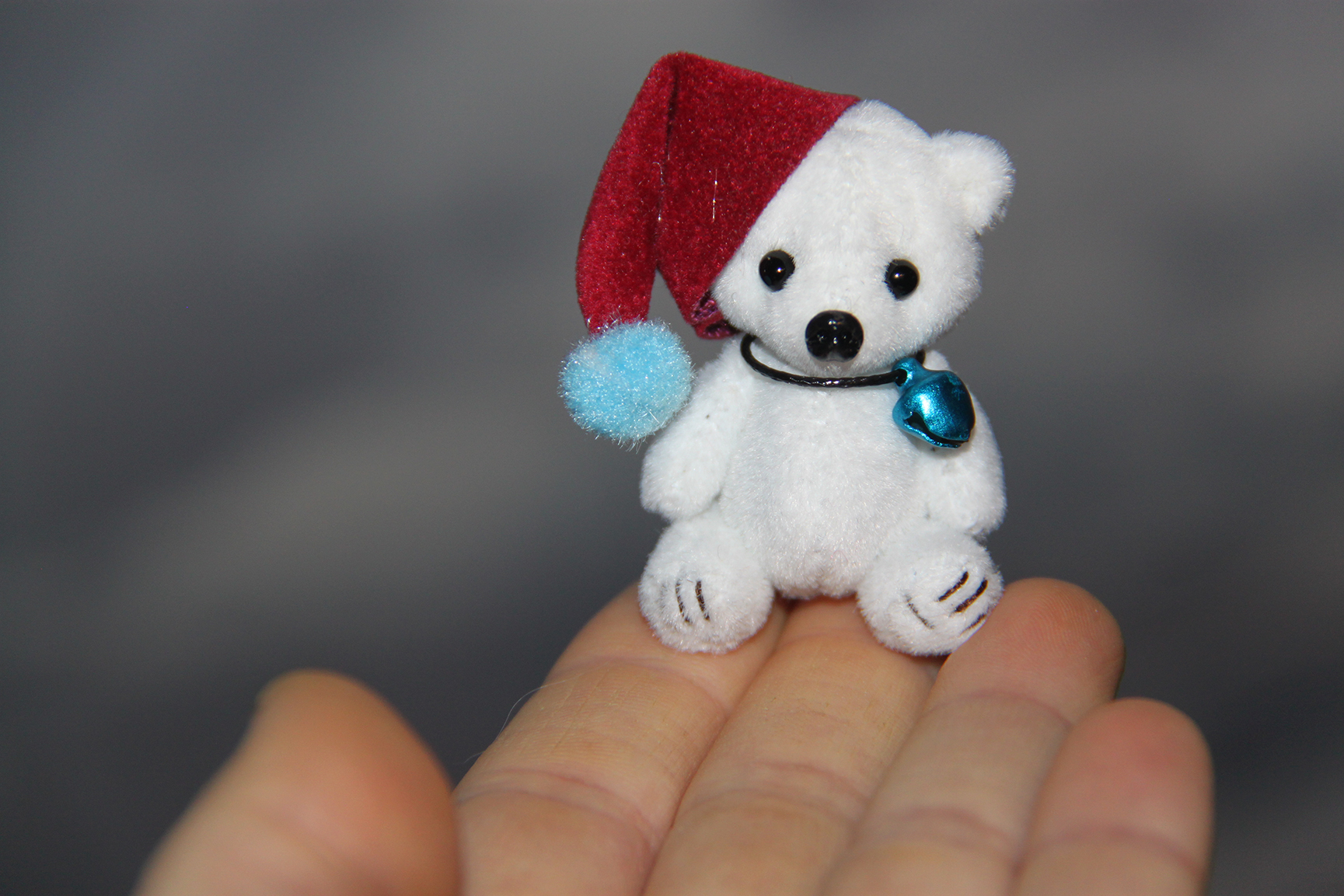 Елочная игрушка белый медведь