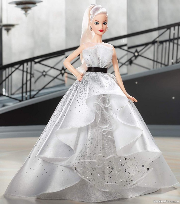 Кукла-модель шарнирная «Ксения - Модный показ» в черном платье 6973624