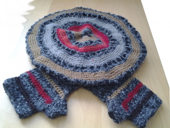 Теплые штучки -берет и митенки