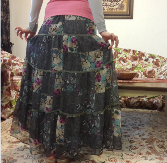 Skirt of silk fabrics